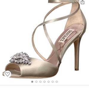 Beautiful new ivory bridal heels